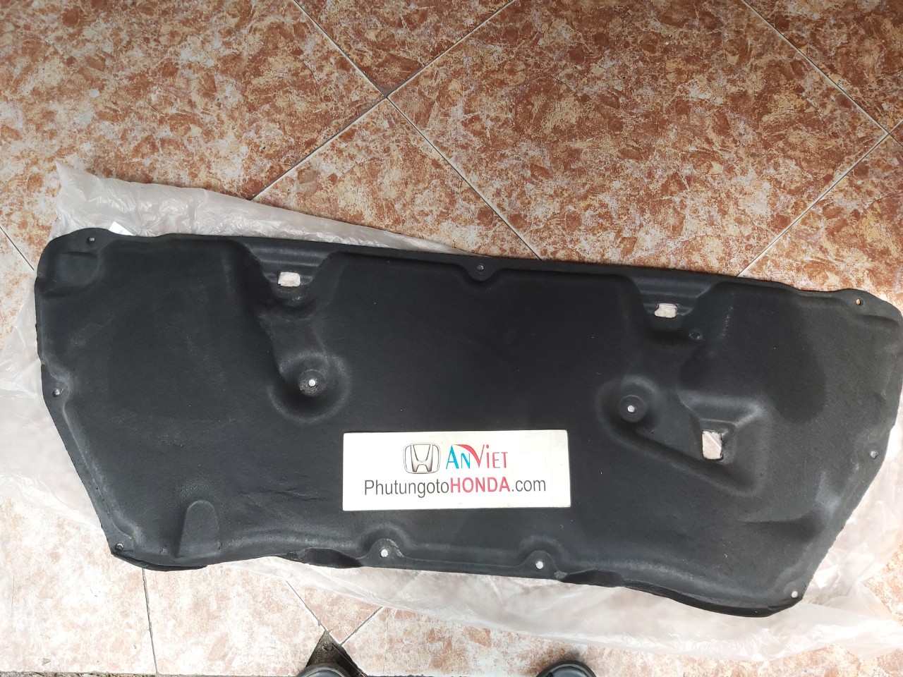 Chống nóng nắp capo xe honda CRV 2009-2011